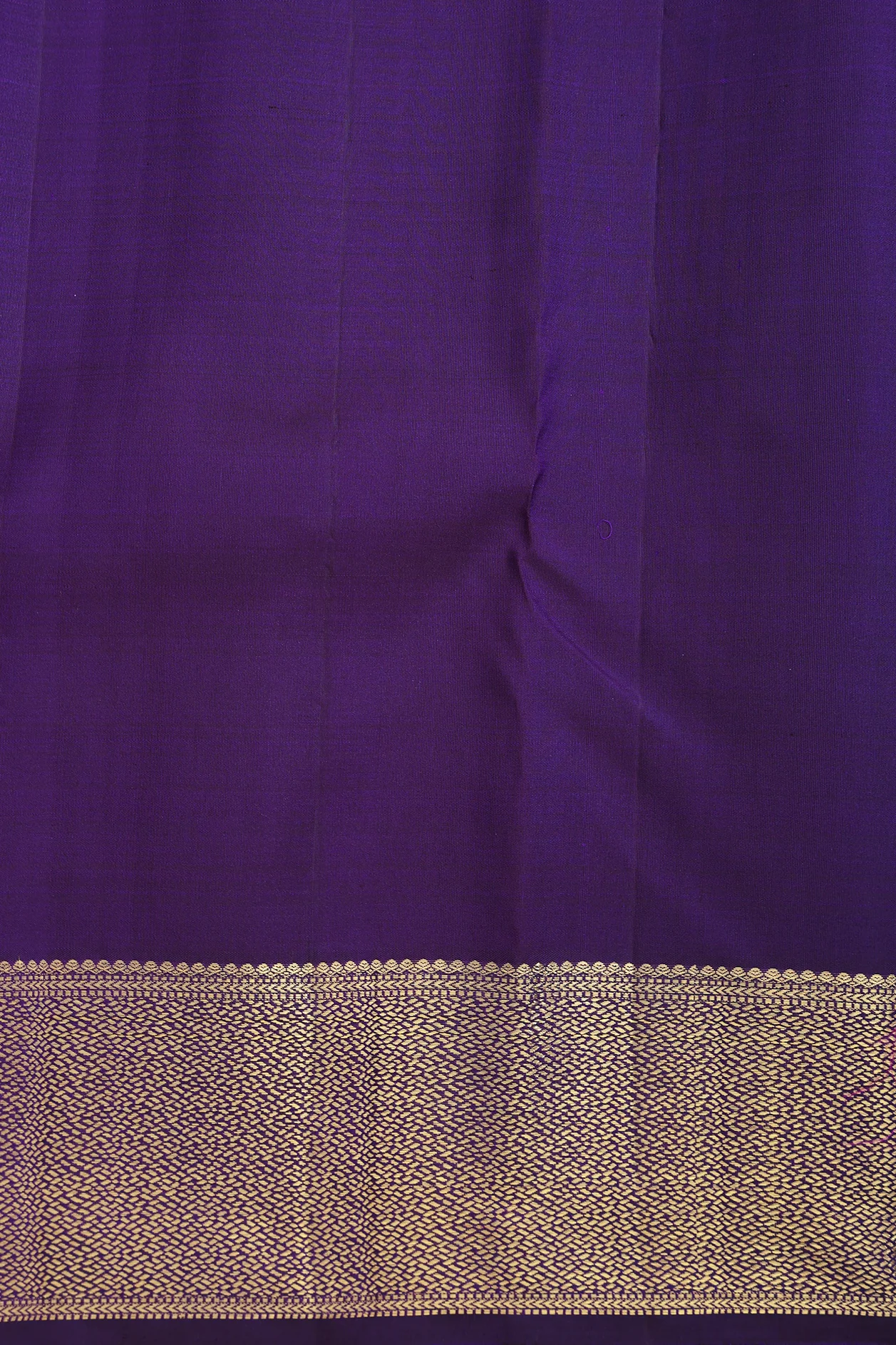 Kanchipuram Silk Saree In Deep Purple With Jacquard Pattern - Image 5