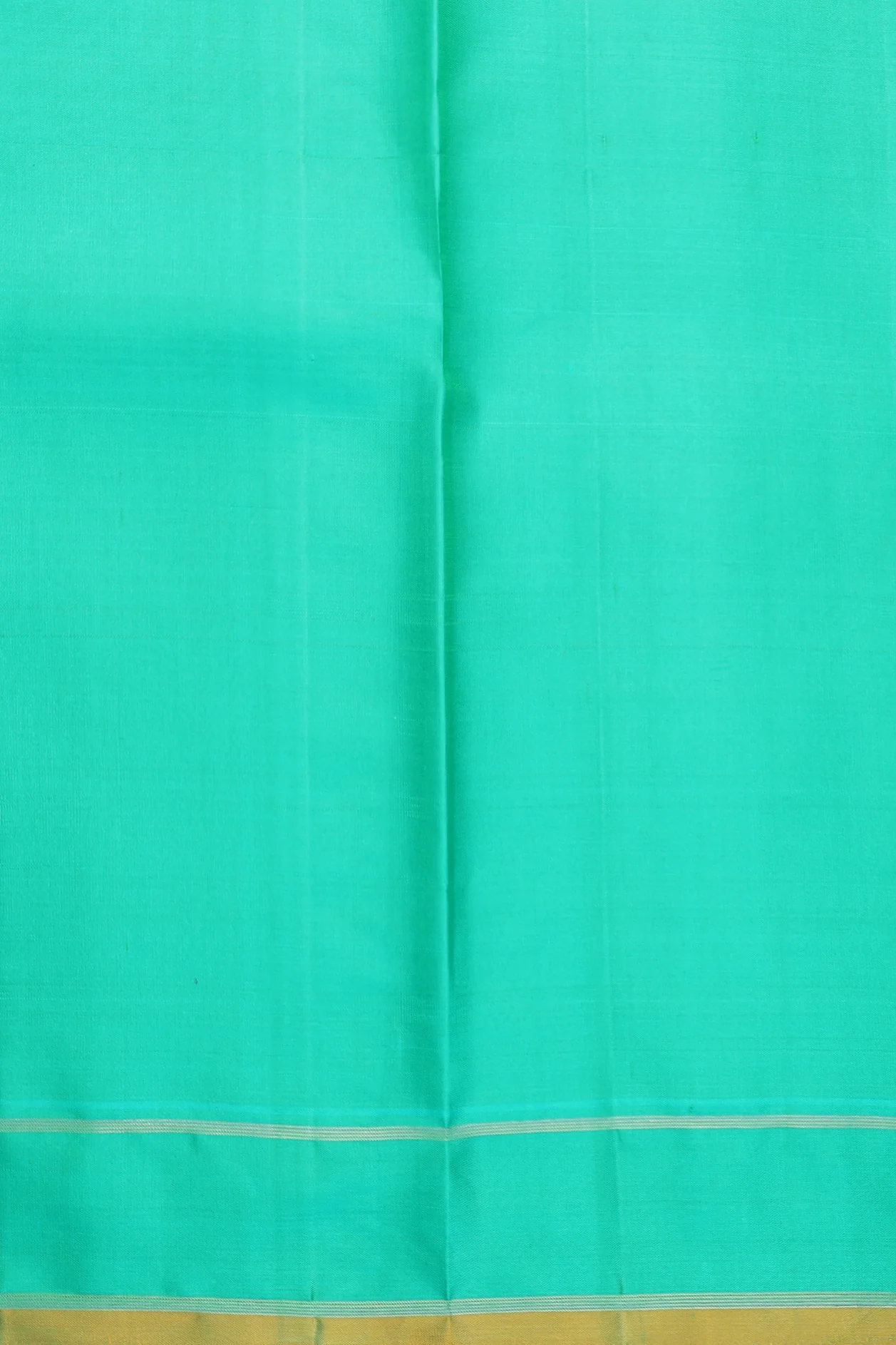Kanchipuram Silk Saree In Green With Zari Buttas - Image 5