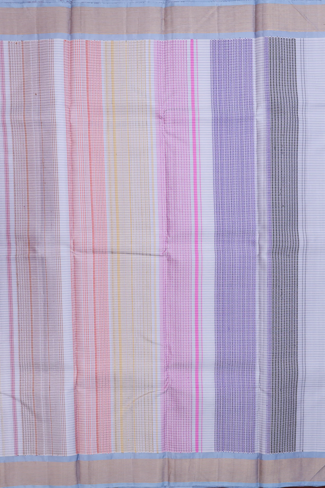 Kanchipuram Silk Saree In Grey With Stripes Design - Image 4