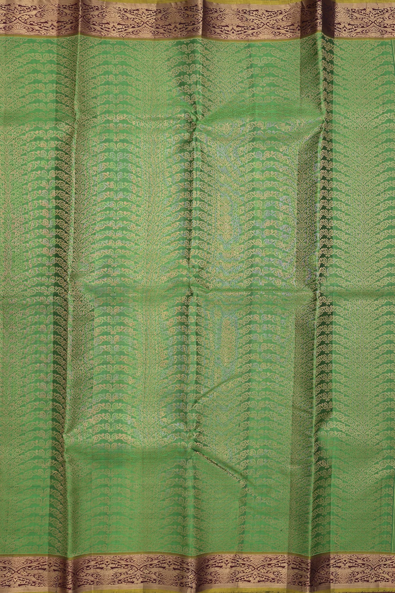 Kanchipuram Silk Saree In Parrot Green With Brocade Design - Image 3
