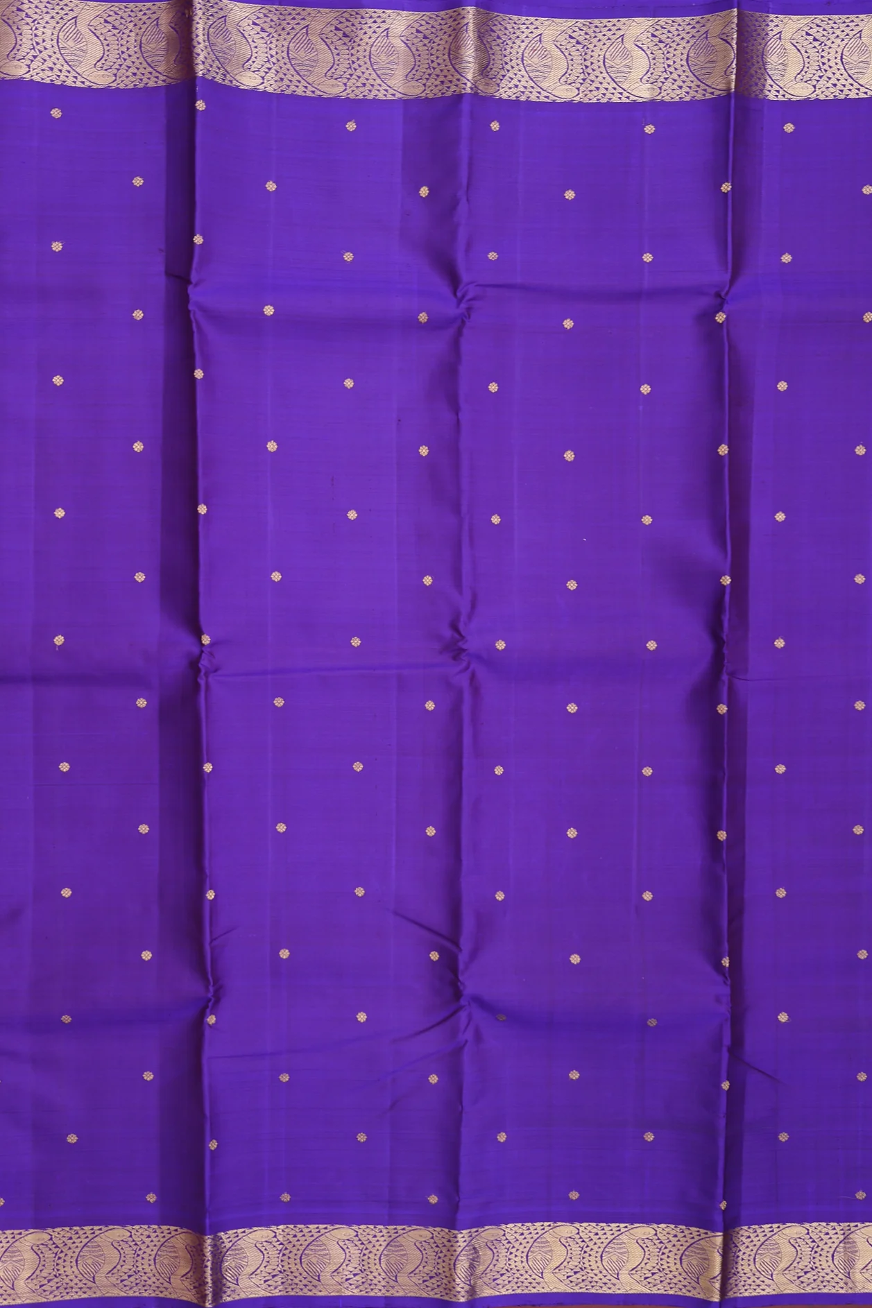 Kanchipuram Silk Saree In Royal Purple With Floral Buttas - Image 3
