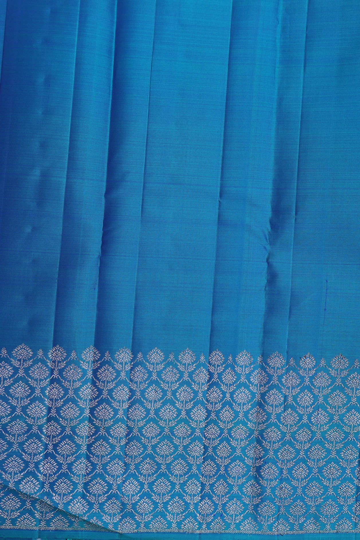 Kanchipuram Silk Saree In Teal Blue With Floral Buttas - Image 5