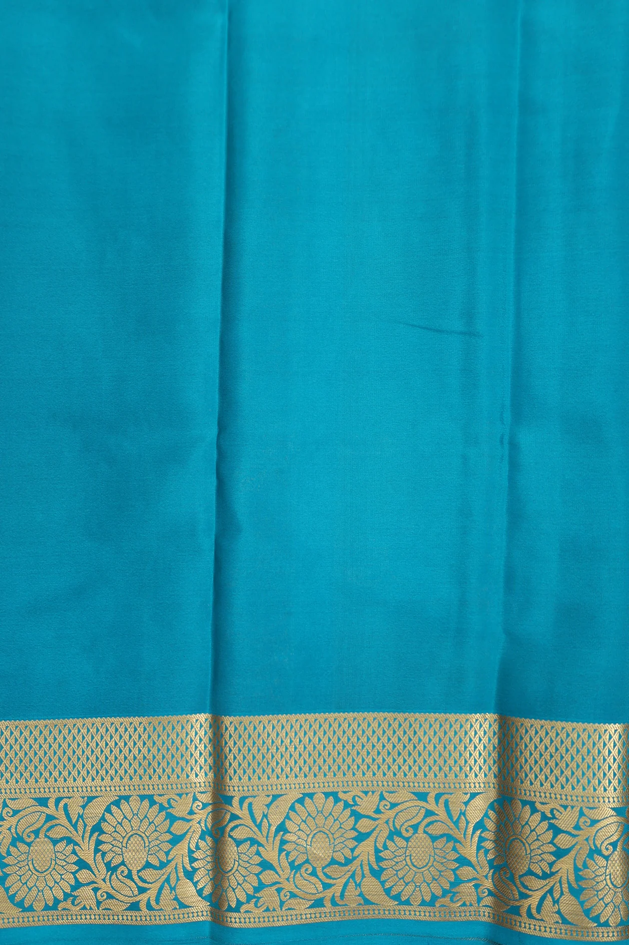 Mysore Silk Saree In Grape Purple With Floral Buttas - Image 5