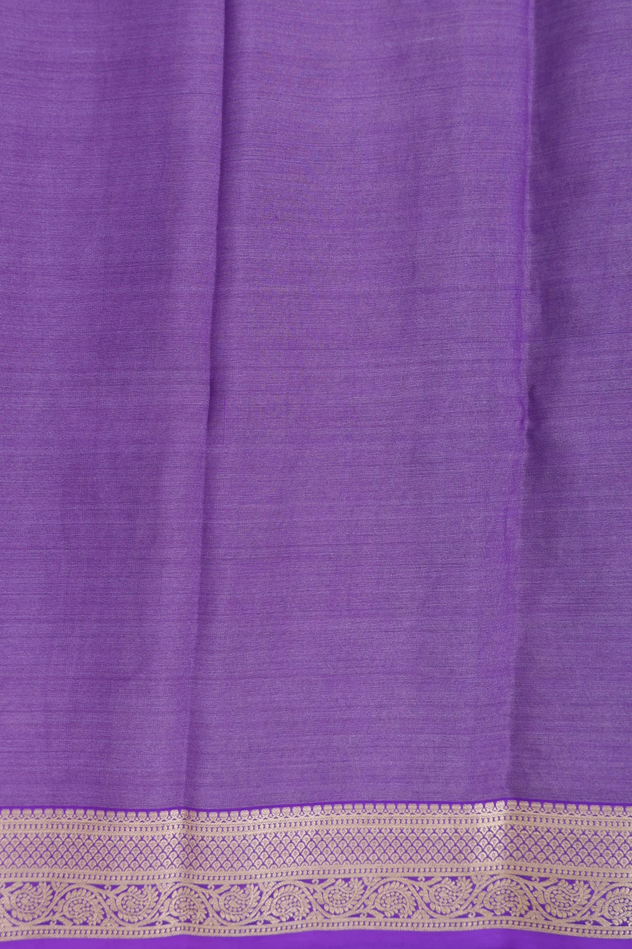 Mysore Silk Saree In Purple With Zari Buttas - Image 5