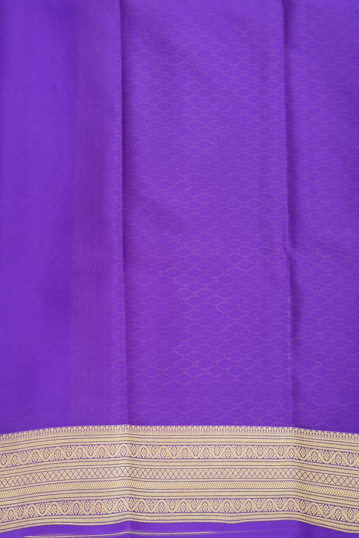 Mysore Silk Saree In Purple With Zari Buttas - Image 5