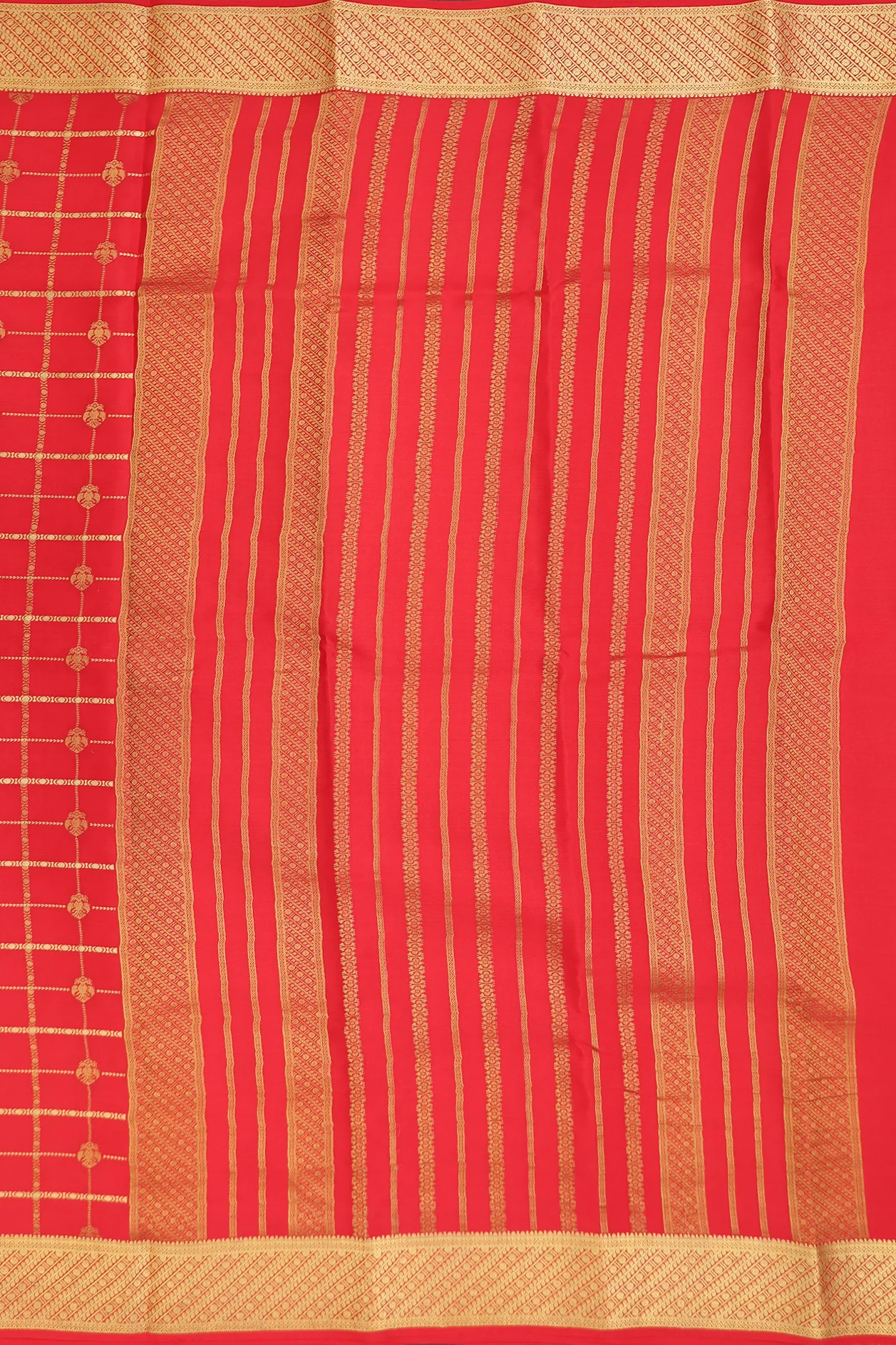 Mysore Silk Saree In Scarlet Red With Checks Design - Image 4