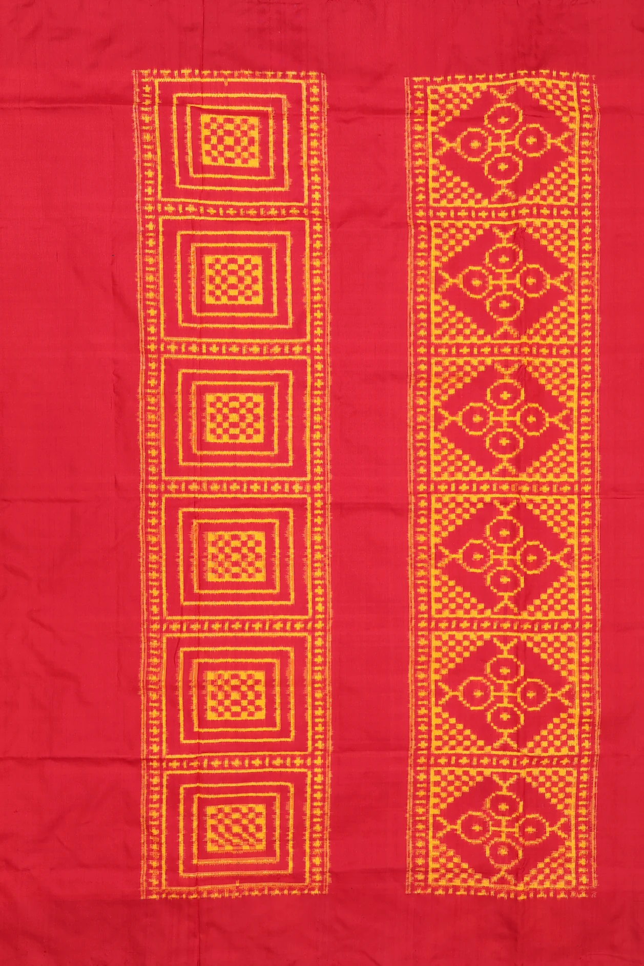 Pochampally Silk Saree In Crimson Red With Ikat Design - Image 4