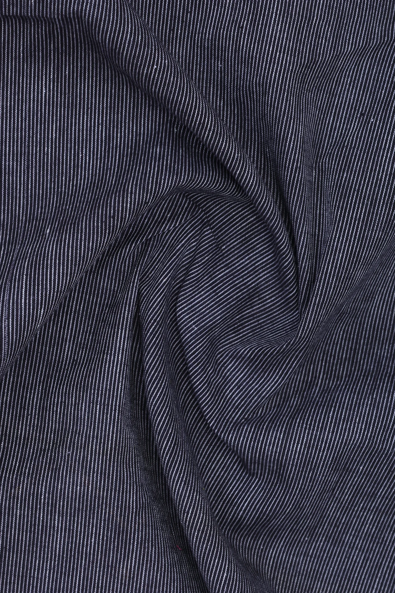 Round Neck Threadwork Design Grey And Black Cotton Long Kurta - Image 3