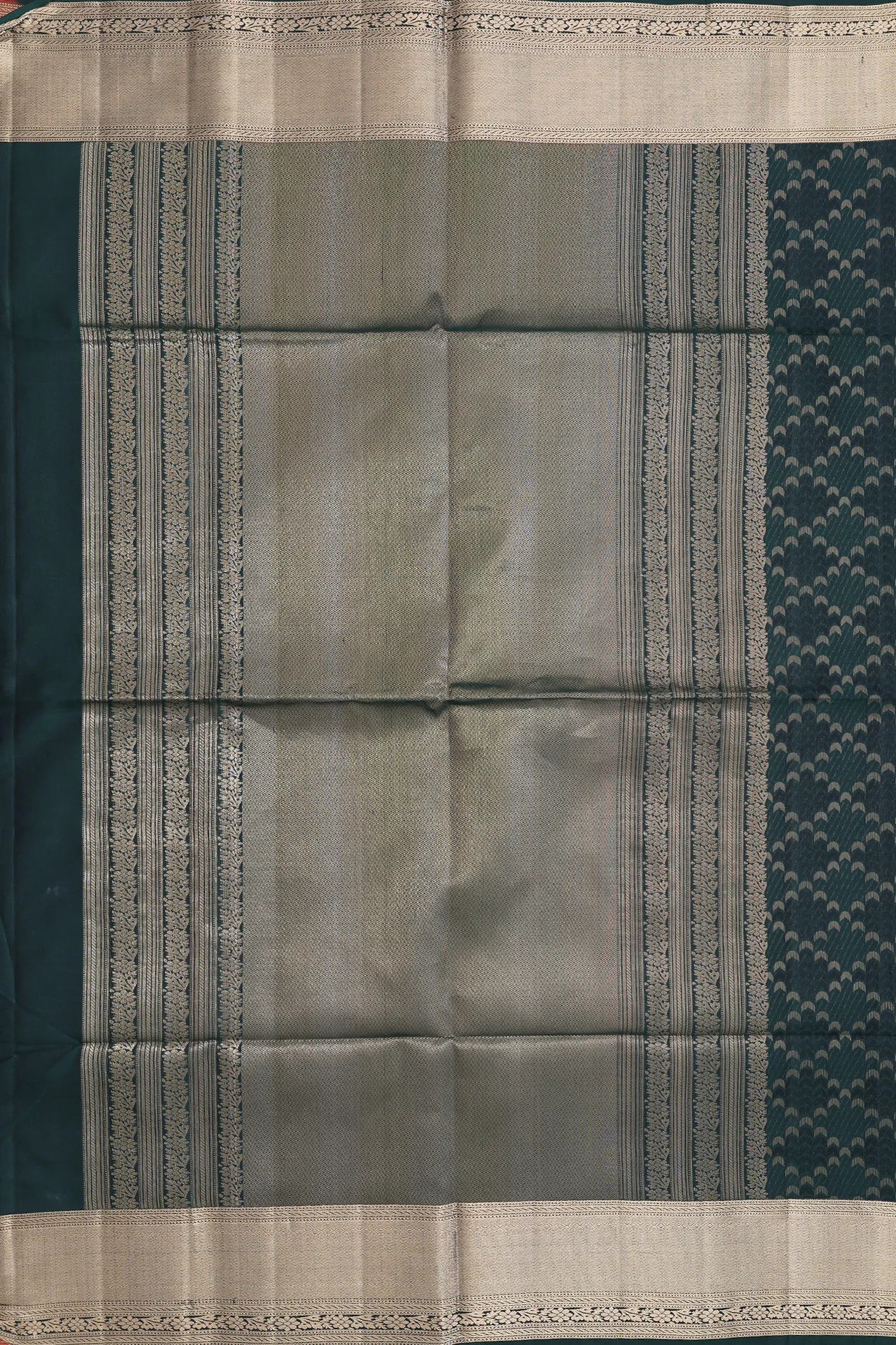 Soft Silk Saree In Dark Green With Diamond Design - Image 4