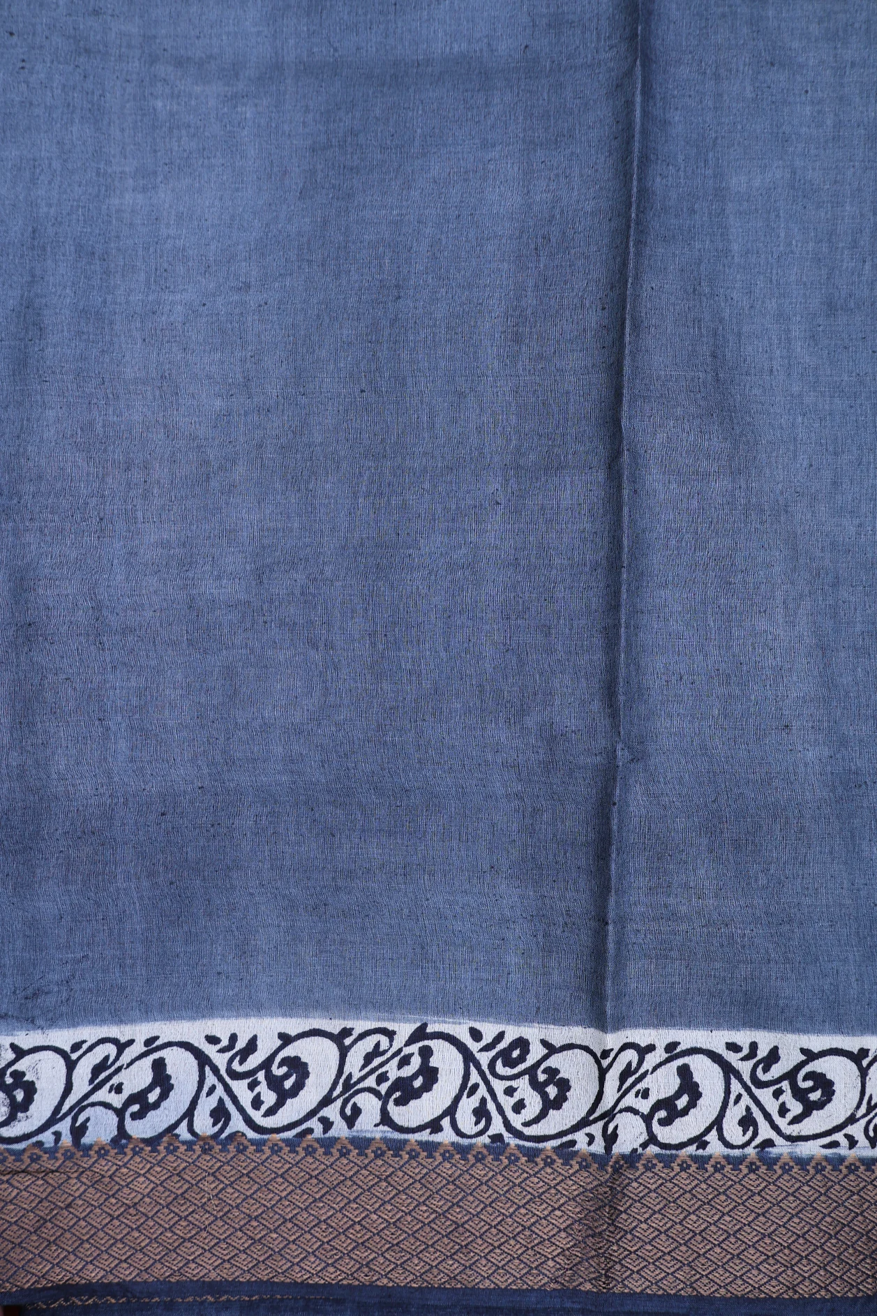 Tussar Silk Saree In Charcoal Grey With Printed Design - Image 5